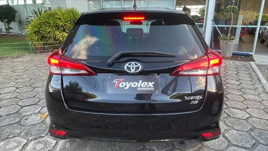 TOYOTA-YARIS-2023