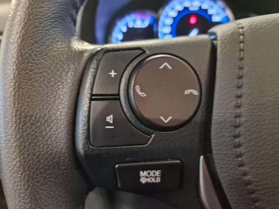 TOYOTA-YARIS-2024