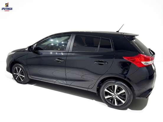 TOYOTA-YARIS-2019