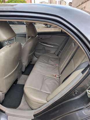TOYOTA-COROLLA-2011