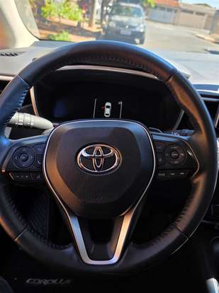 TOYOTA-COROLLA-2024