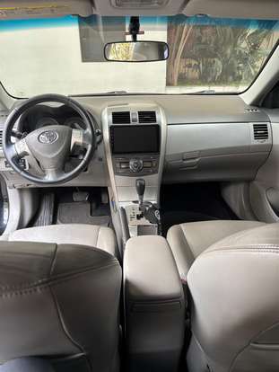 TOYOTA-COROLLA-2010