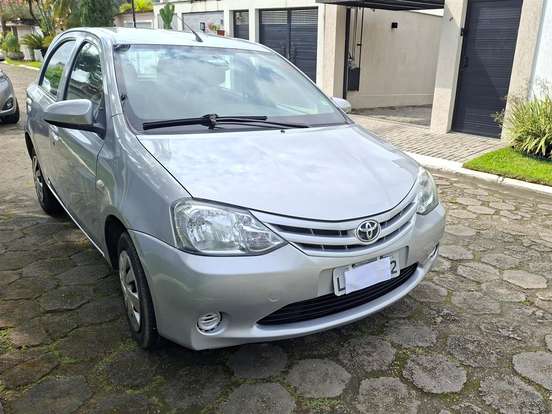 TOYOTA-ETIOS-1.3 X 16V FLEX 4P MANUAL TOYOTA-ETIOS-2014