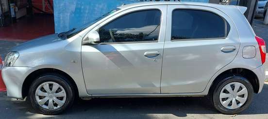 TOYOTA-ETIOS-2014