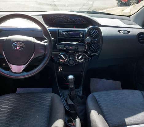 TOYOTA-ETIOS-2014