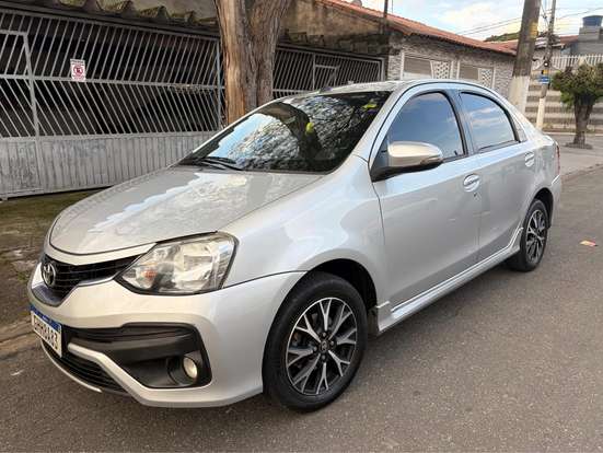 TOYOTA-ETIOS-1.5 PLATINUM SEDAN 16V FLEX 4P AUTOMÁTICO TOYOTA-ETIOS-2017