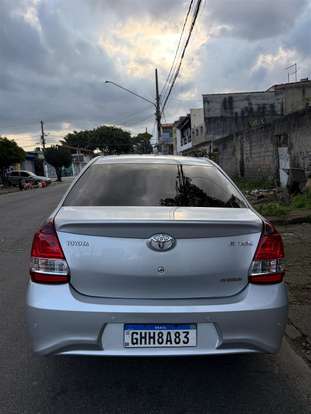 TOYOTA-ETIOS-1.5 PLATINUM SEDAN 16V FLEX 4P AUTOMÁTICO TOYOTA-ETIOS-2017