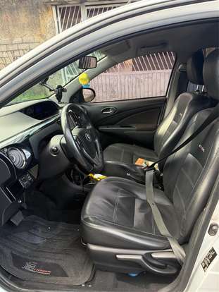 TOYOTA-ETIOS-2017