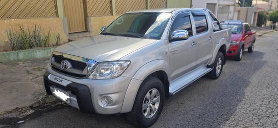 TOYOTA HILUX 2.7 SR 4X2 CD 16V GASOLINA 4P MANUAL