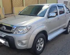 TOYOTA HILUX 2.7 SR 4X2 CD 16V GASOLINA 4P MANUAL TOYOTA HILUX 2.7 SR 4X2 CD 16V GASOLINA 4P MANUAL