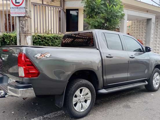 TOYOTA-HILUX-2.8 SR 4X4 CD 16V DIESEL 4P AUTOMÁTICO TOYOTA-HILUX-2019