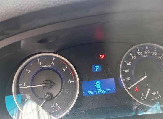 TOYOTA-HILUX-2019