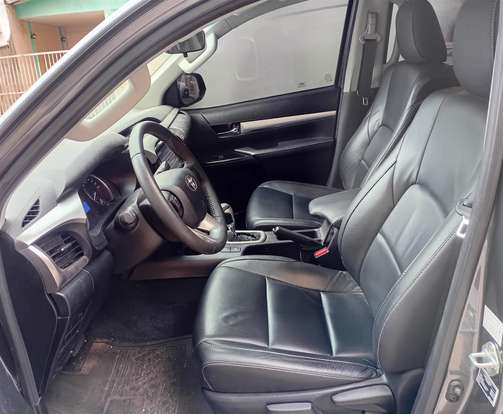 TOYOTA-HILUX-2.8 SR 4X4 CD 16V DIESEL 4P AUTOMÁTICO TOYOTA-HILUX-2019