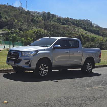 TOYOTA HILUX 2.8 SRV 4X4 CD 16V DIESEL 4P AUTOMÁTICO