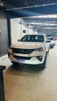 TOYOTA HILUX SW4 2.7 SRV 7 LUGARES 4X2 16V FLEX 4P AUTOMÁTICO