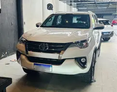 TOYOTA HILUX SW4 2.7 SRV 7 LUGARES 4X2 16V FLEX 4P AUTOMÁTICO TOYOTA HILUX SW4 2.7 SRV 7 LUGARES 4X2 16V FLEX 4P AUTOMÁTICO