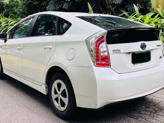 TOYOTA-PRIUS-1.8 16V HÍBRIDO 4P AUTOMÁTICO TOYOTA-PRIUS-2015