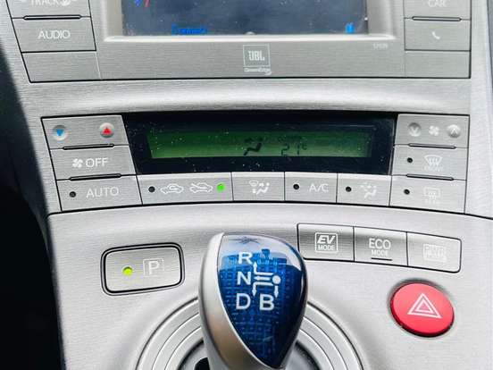 TOYOTA-PRIUS-1.8 16V HÍBRIDO 4P AUTOMÁTICO TOYOTA-PRIUS-2015
