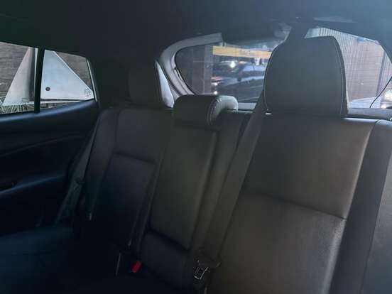 TOYOTA-YARIS-2021