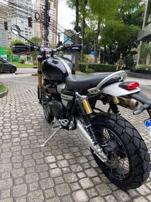 TRIUMPH-BONNEVILLE SCRAMBLER 1200 XE-2024
