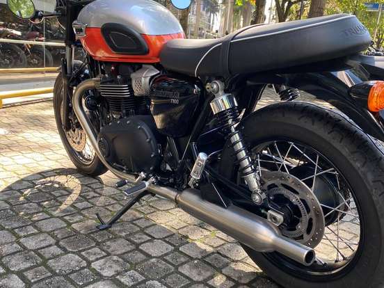 TRIUMPH-BONNEVILLE T100 900 TRIUMPH-BONNEVILLE T100 900-2025