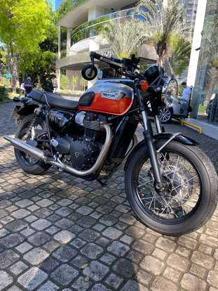 TRIUMPH-BONNEVILLE T100 900-2025