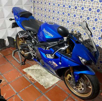 TRIUMPH-DAYTONA 675-2008