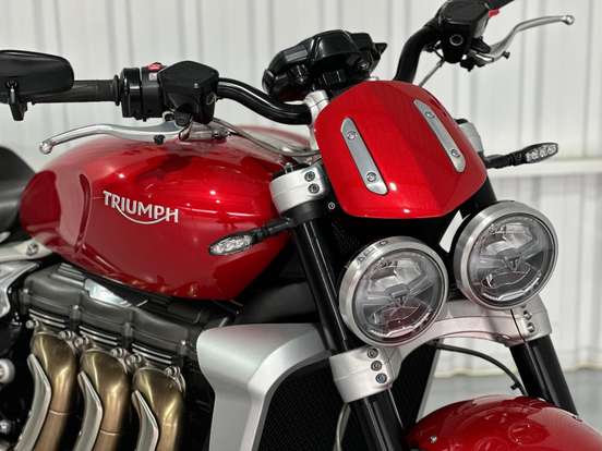TRIUMPH-ROCKET III R-2021