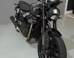 TRIUMPH SPEED TWIN 900 TRIUMPH SPEED TWIN 900