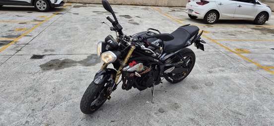 TRIUMPH-STREET TRIPLE 675 ABS-2017
