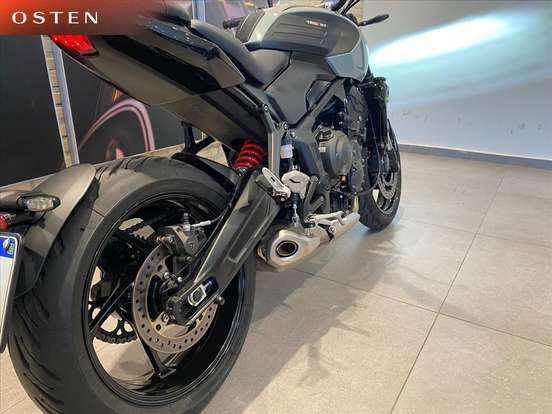 TRIUMPH-TRIDENT 660-2026
