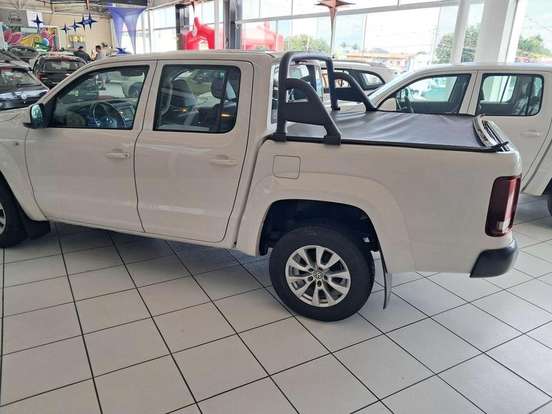 VOLKSWAGEN-AMAROK-2021