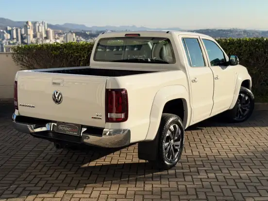 VOLKSWAGEN-AMAROK-3.0 V6 TDI DIESEL HIGHLINE CD 4MOTION AUTOMÁTICO VOLKSWAGEN-AMAROK-2024