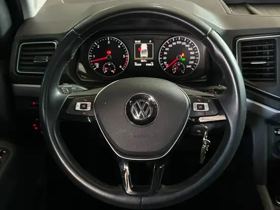 VOLKSWAGEN-AMAROK-2024