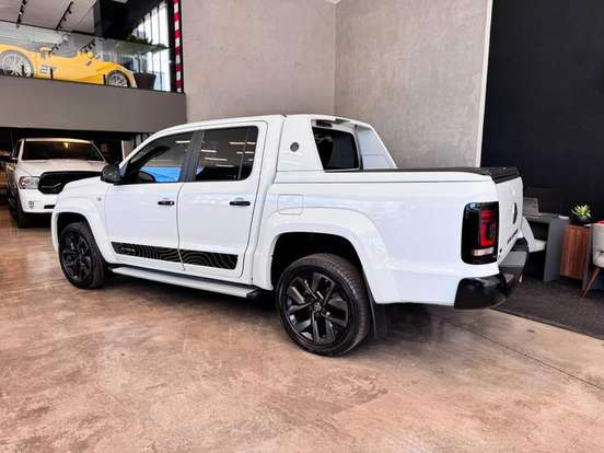 VOLKSWAGEN-AMAROK-3.0 V6 TDI DIESEL EXTREME CD 4MOTION AUTOMÁTICO VOLKSWAGEN-AMAROK-2025