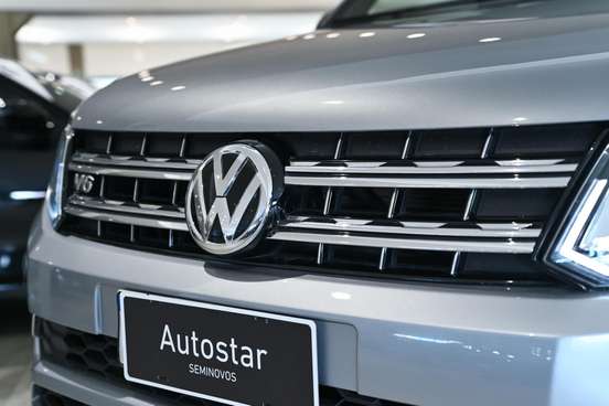 VOLKSWAGEN-AMAROK-2022