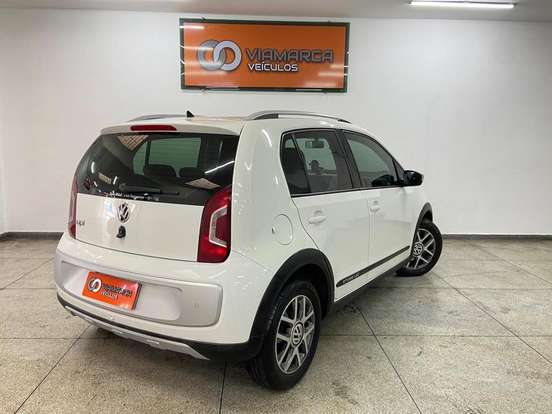 VOLKSWAGEN-CROSS UP-1.0 MPI 12V FLEX 4P MANUAL VOLKSWAGEN-CROSS UP-2015