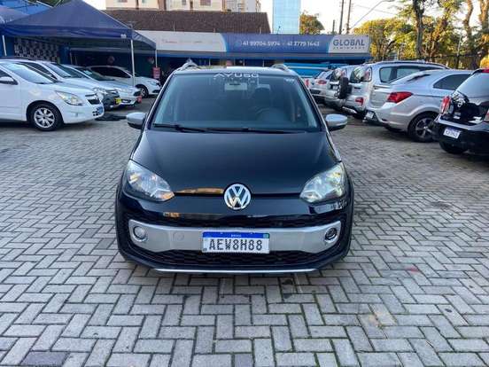 VOLKSWAGEN-CROSS UP-2016