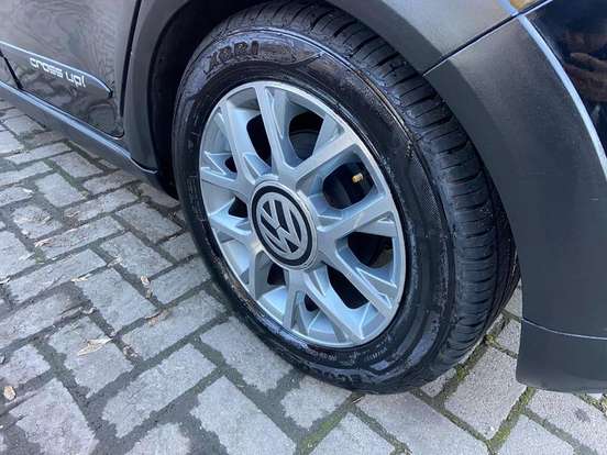 VOLKSWAGEN-CROSS UP-1.0 TSI 12V FLEX 4P MANUAL VOLKSWAGEN-CROSS UP-2016