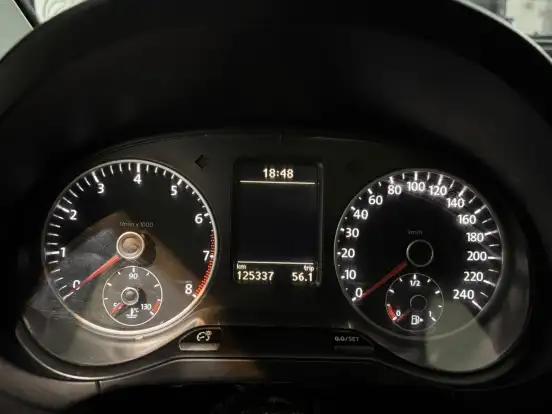VOLKSWAGEN-CROSSFOX-2012