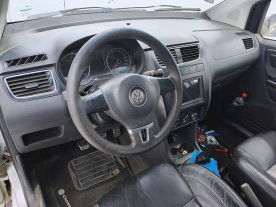 VOLKSWAGEN-CROSSFOX-2010