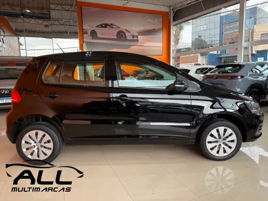 VOLKSWAGEN-FOX-2015