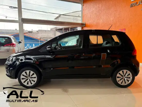 VOLKSWAGEN-FOX-1.0 MPI TRENDLINE 12V FLEX 4P MANUAL VOLKSWAGEN-FOX-2015