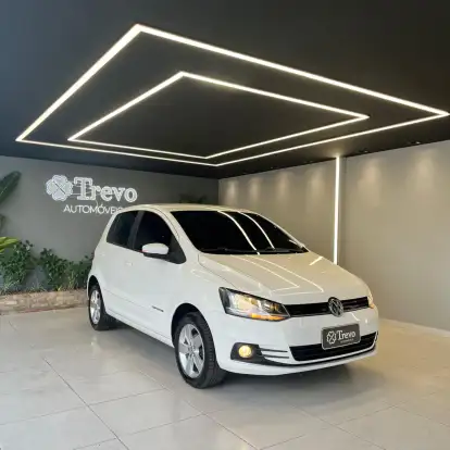 VOLKSWAGEN-FOX-2016