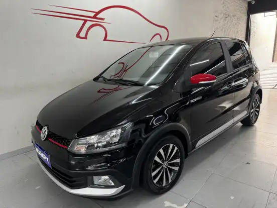 VOLKSWAGEN-FOX-2016