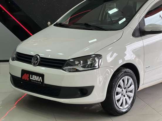 VOLKSWAGEN-FOX-2013