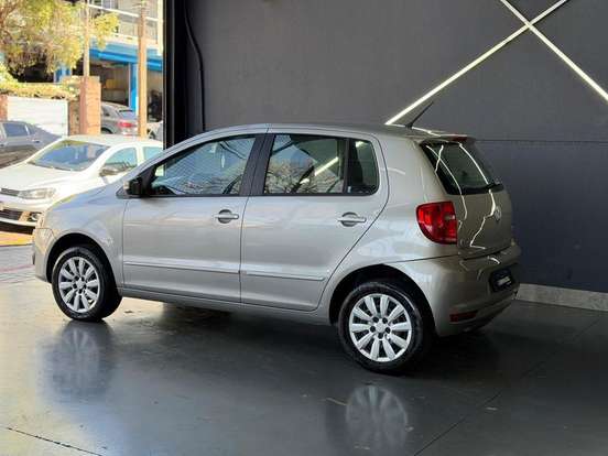 VOLKSWAGEN-FOX-2013