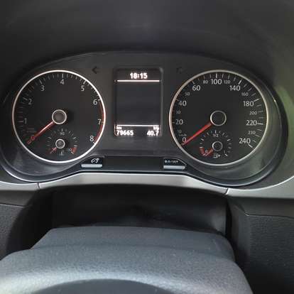 VOLKSWAGEN-FOX-2019