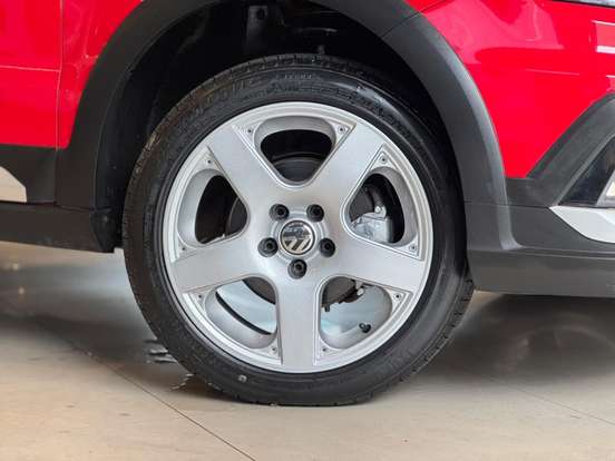 VOLKSWAGEN-FOX-2019
