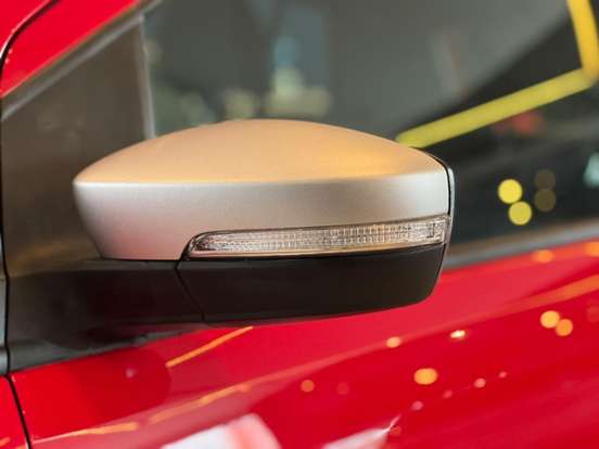 VOLKSWAGEN-FOX-2019